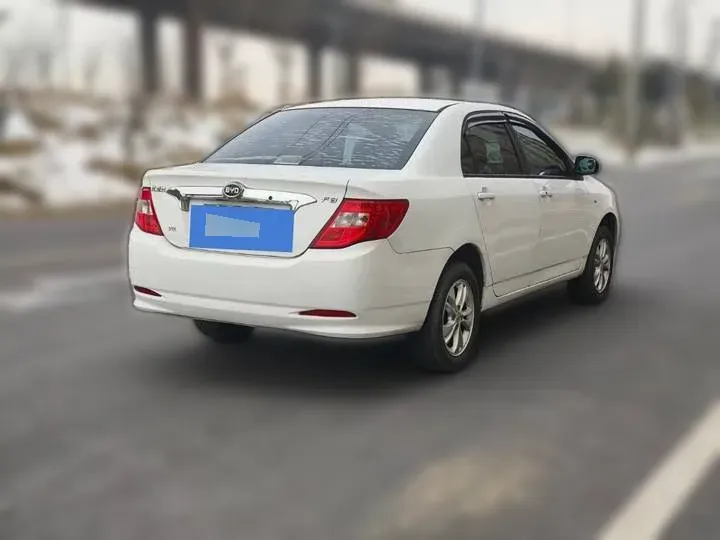2015 BYD F3 1.5L 109HP L4 5MT,autocango,china used car exporter,china ev exporter,chinese used car exporter,chinese used ev exporter