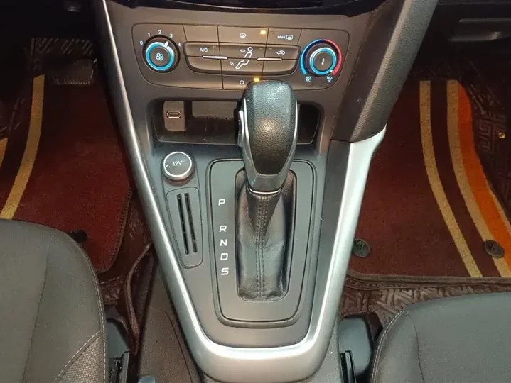 2018 Ford Focus 1.6L 125HP L4 6DCT,autocango,china used car exporter,china ev exporter,chinese used car exporter,chinese used ev exporter