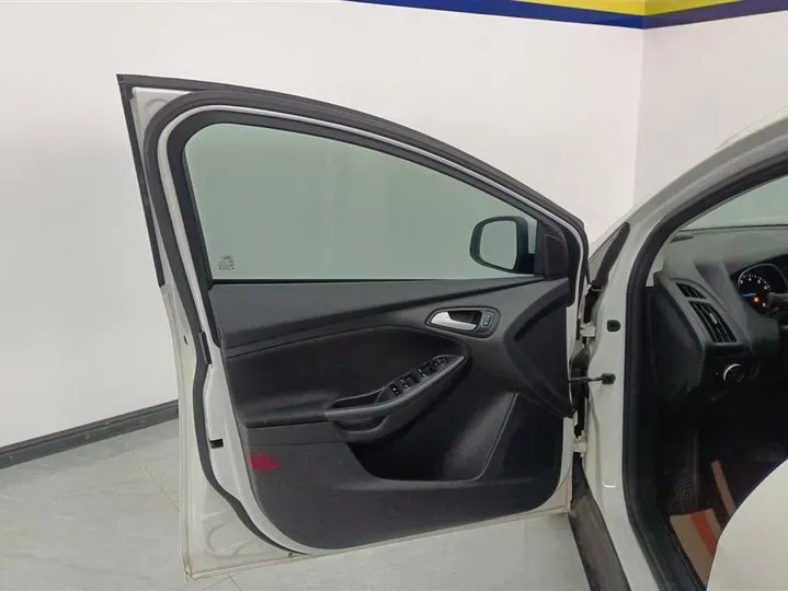 2018 Ford Focus 1.6L 125HP L4 6DCT,autocango,china used car exporter,china ev exporter,chinese used car exporter,chinese used ev exporter