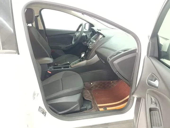 2018 Ford Focus 1.6L 125HP L4 6DCT,autocango,china used car exporter,china ev exporter,chinese used car exporter,chinese used ev exporter