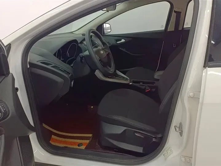 2018 Ford Focus 1.6L 125HP L4 6DCT,autocango,china used car exporter,china ev exporter,chinese used car exporter,chinese used ev exporter