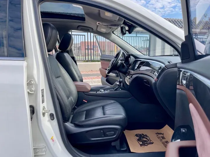 2017 GAC Trumpchi GS8 2.0T 201HP L4 6AT,autocango,china used car exporter,china ev exporter,chinese used car exporter,chinese used ev exporter