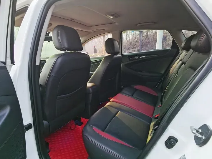 2015 ChangAn Eado XT 1.6L 125HP L4 5MT,autocango,china used car exporter,china ev exporter,chinese used car exporter,chinese used ev exporter