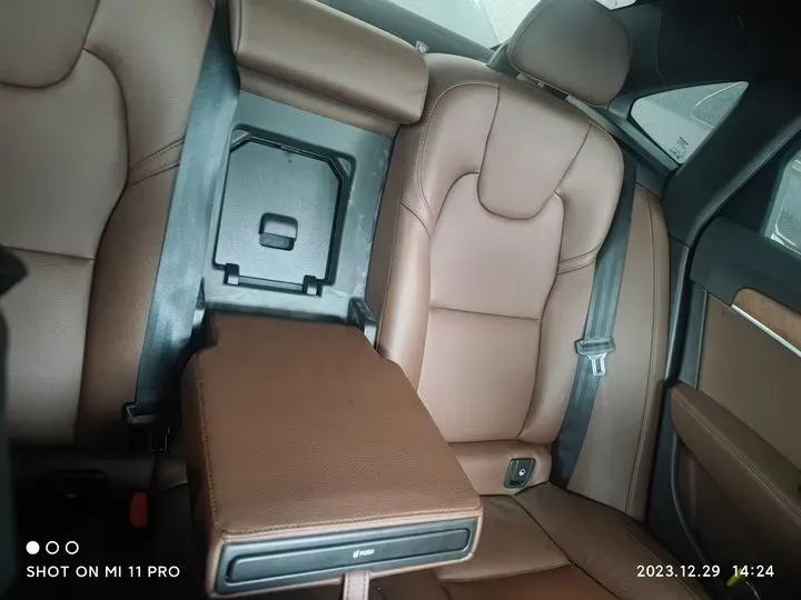 2022 Volvo S90 2.0T 310HP L4 8AT PHEV 18.831KWH,autocango,china used car exporter,china ev exporter,chinese used car exporter,chinese used ev exporter