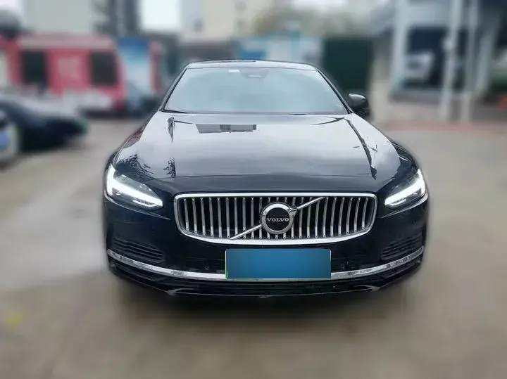 2022 Volvo S90 2.0T 310HP L4 8AT PHEV 18.831KWH
