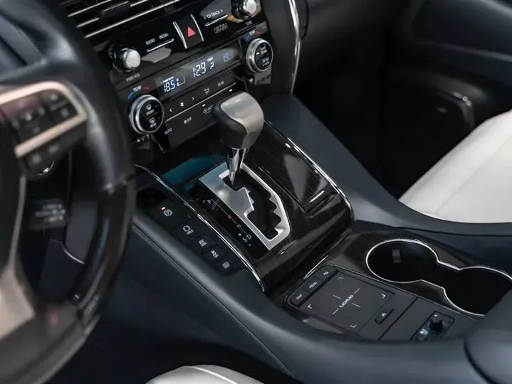 2020 Lexus LM 2.5L 117HP L4 E-CVT Hybrid,autocango,china used car exporter,china ev exporter,chinese used car exporter,chinese used ev exporter