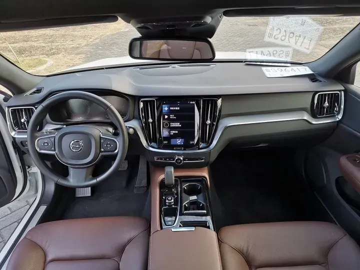 2022 Volvo S60 2.0T 303HP L4 8AT PHEV 11.6KWH,autocango,china used car exporter,china ev exporter,chinese used car exporter,chinese used ev exporter