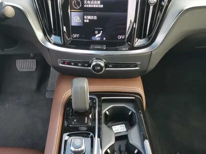 2022 Volvo S60 2.0T 303HP L4 8AT PHEV 11.6KWH,autocango,china used car exporter,china ev exporter,chinese used car exporter,chinese used ev exporter