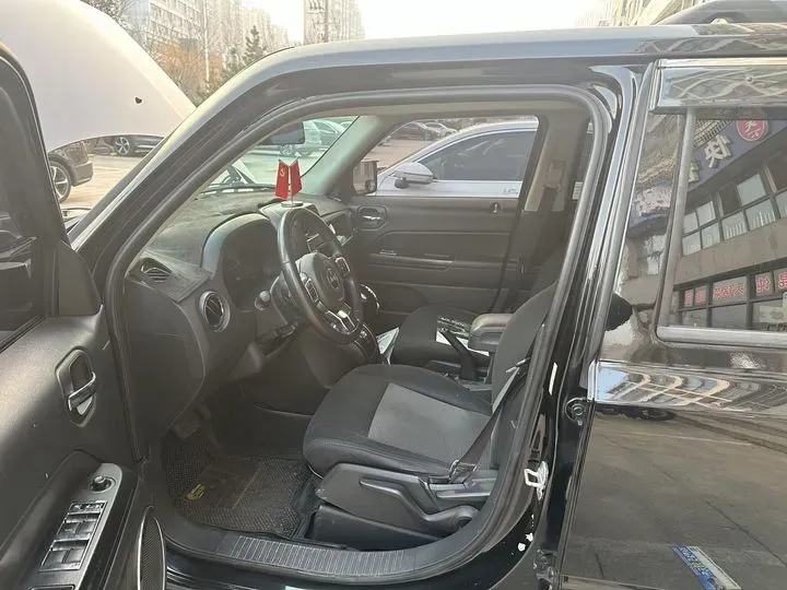 2013 Jeep Patriot 2.4L 170HP L4 CVT,autocango,china used car exporter,china ev exporter,chinese used car exporter,chinese used ev exporter