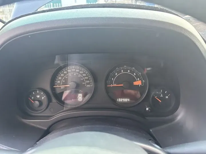 2013 Jeep Patriot 2.4L 170HP L4 CVT,autocango,china used car exporter,china ev exporter,chinese used car exporter,chinese used ev exporter