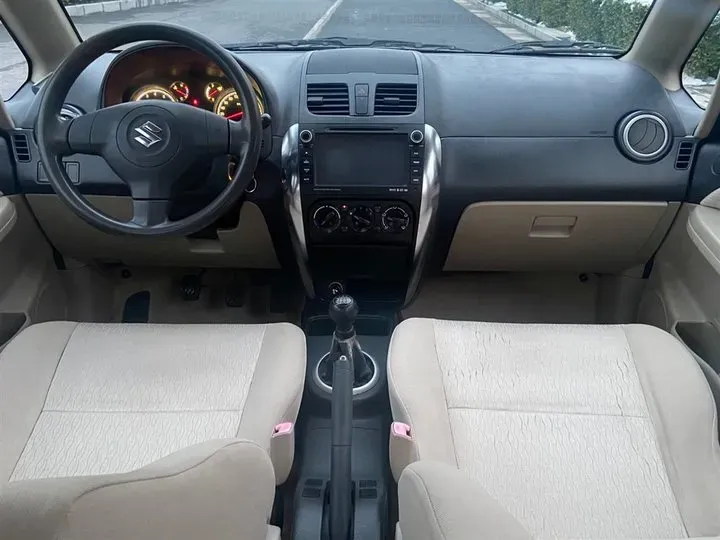 2011 Suzuki SX4 ShangYue 1.6L 109HP L4 5MT,autocango,china used car exporter,china ev exporter,chinese used car exporter,chinese used ev exporter