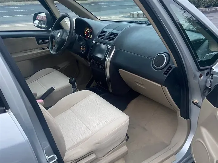 2011 Suzuki SX4 ShangYue 1.6L 109HP L4 5MT,autocango,china used car exporter,china ev exporter,chinese used car exporter,chinese used ev exporter