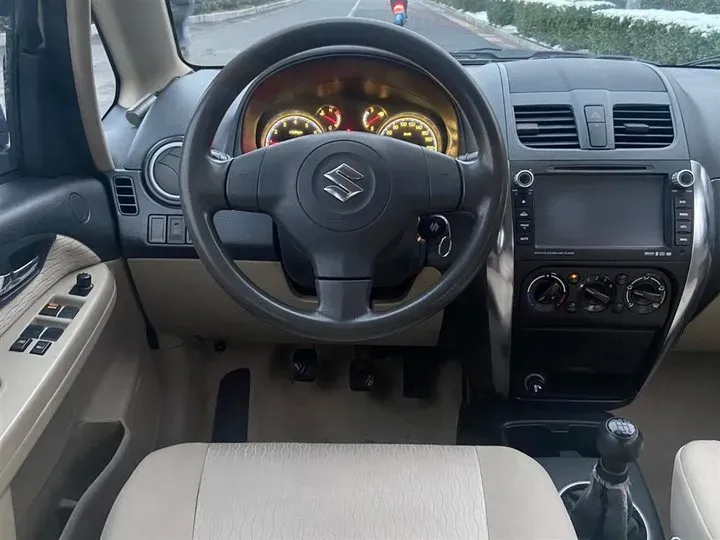 2011 Suzuki SX4 ShangYue 1.6L 109HP L4 5MT,autocango,china used car exporter,china ev exporter,chinese used car exporter,chinese used ev exporter