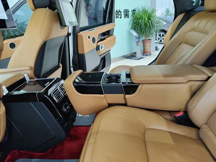 2020 Mansory Range Rover 3.0T 400HP L6 8AT,autocango,china used car exporter,china ev exporter,chinese used car exporter,chinese used ev exporter