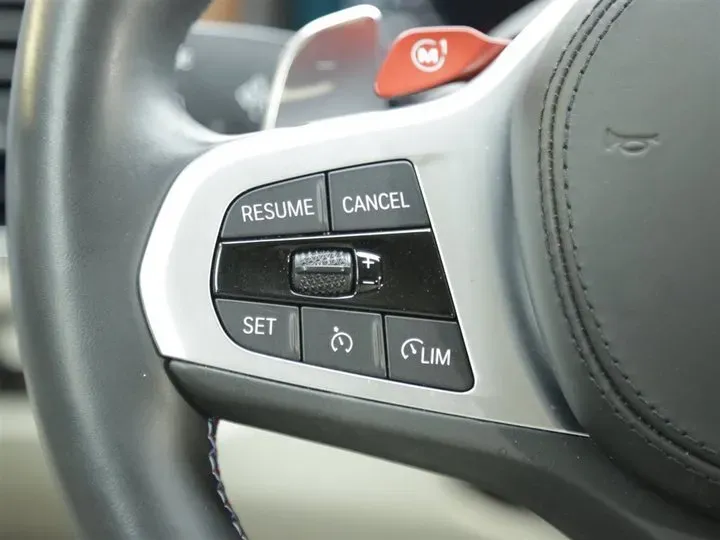 2022 BMW M8 4.4T 625HP V8 8AT,autocango,china used car exporter,china ev exporter,chinese used car exporter,chinese used ev exporter