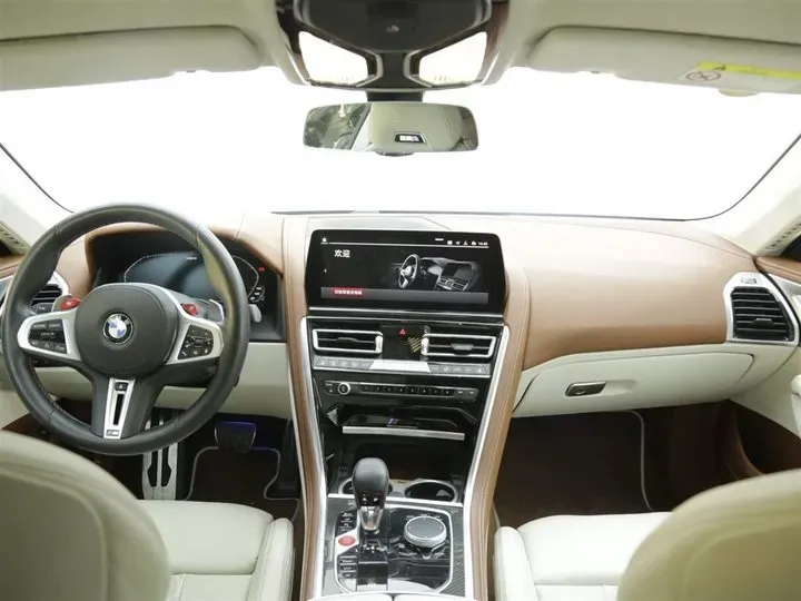 2022 BMW M8 4.4T 625HP V8 8AT,autocango,china used car exporter,china ev exporter,chinese used car exporter,chinese used ev exporter