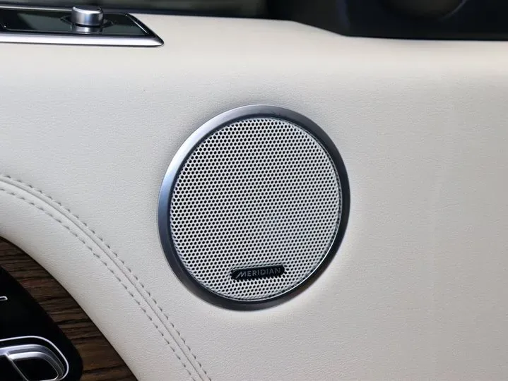 2020 Mansory Range Rover 3.0T 400HP L6 8AT,autocango,china used car exporter,china ev exporter,chinese used car exporter,chinese used ev exporter