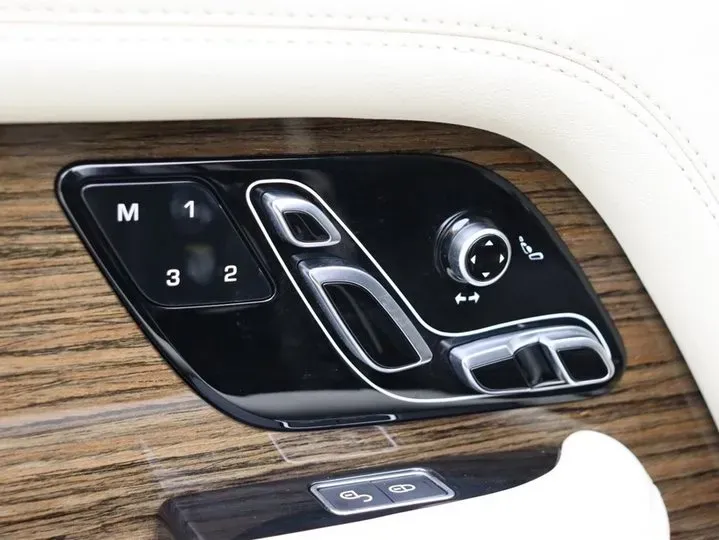 2020 Mansory Range Rover 3.0T 400HP L6 8AT,autocango,china used car exporter,china ev exporter,chinese used car exporter,chinese used ev exporter