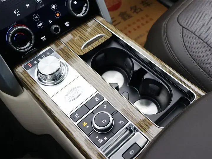 2020 Mansory Range Rover 3.0T 400HP L6 8AT,autocango,china used car exporter,china ev exporter,chinese used car exporter,chinese used ev exporter