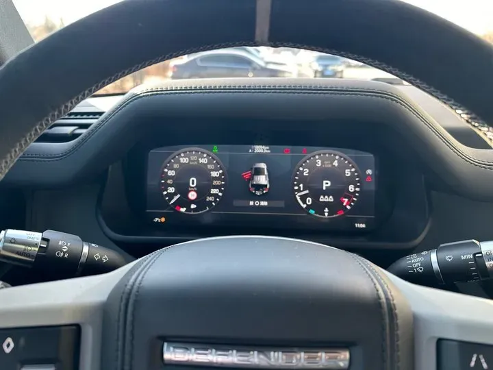 2022 Land Rover Defender 3.0T 400HP L6 8AT,autocango,china used car exporter,china ev exporter,chinese used car exporter,chinese used ev exporter