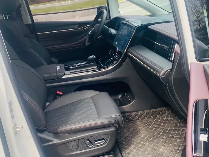 2024 GAC Trumpchi M8 2.0T 252HP L4 8AT,autocango,china used car exporter,china ev exporter,chinese used car exporter,chinese used ev exporter