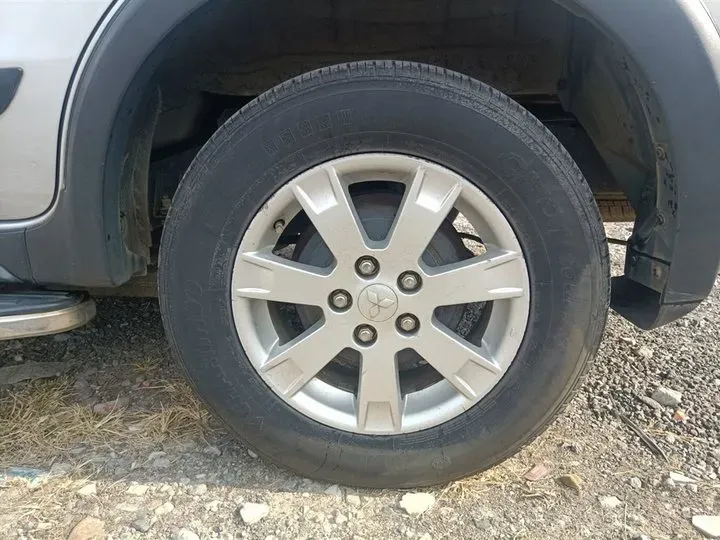 2011 Mitsubishi Zinger 2.0L 170HP L4 5MT,autocango,china used car exporter,china ev exporter,chinese used car exporter,chinese used ev exporter