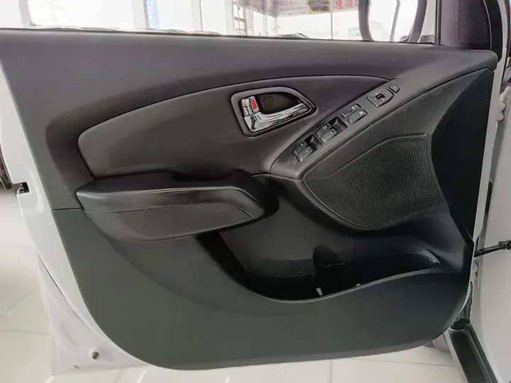 2015 Hyundai ix35 2.0L 160HP L4 6AT,autocango,china used car exporter,china ev exporter,chinese used car exporter,chinese used ev exporter