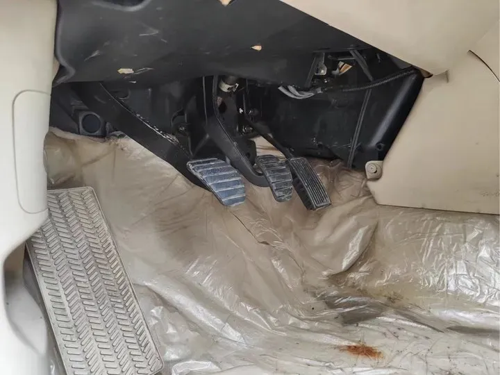 2012 BYD G6 2.0L 140HP L4 5MT,autocango,china used car exporter,china ev exporter,chinese used car exporter,chinese used ev exporter