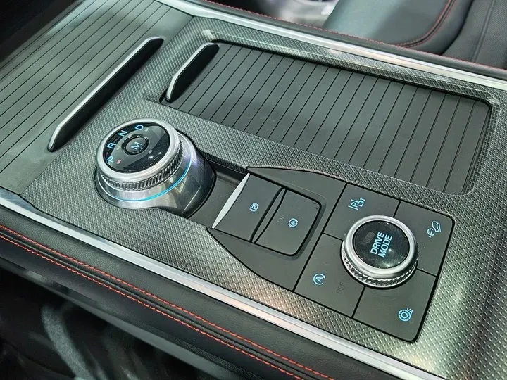 2023 Ford Explorer 2.3T 276HP L4 10AT,autocango,china used car exporter,china ev exporter,chinese used car exporter,chinese used ev exporter