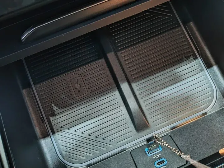 2023 Ford Explorer 2.3T 276HP L4 10AT,autocango,china used car exporter,china ev exporter,chinese used car exporter,chinese used ev exporter