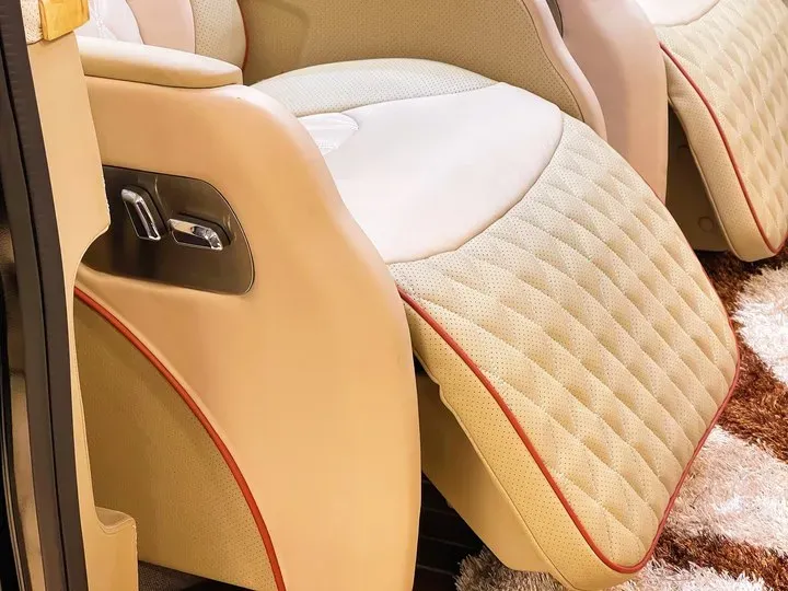 2011 Ford E350 5.4L 258HP V8 5AT,autocango,china used car exporter,china ev exporter,chinese used car exporter,chinese used ev exporter