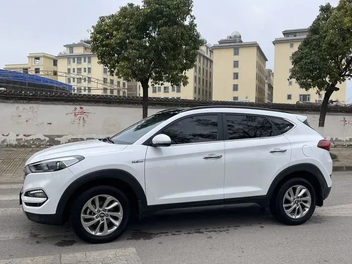 2015 Hyundai Tucson 1.6T 177HP L4 7DCT,autocango,china used car exporter,china ev exporter,chinese used car exporter,chinese used ev exporter
