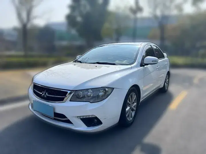 2013 Mitsubishi Fortis 1.8L 136HP L4 CVT