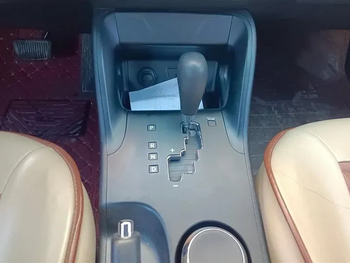 2013 Hyundai ix35 2.0L 165HP L4 6AT,autocango,china used car exporter,china ev exporter,chinese used car exporter,chinese used ev exporter