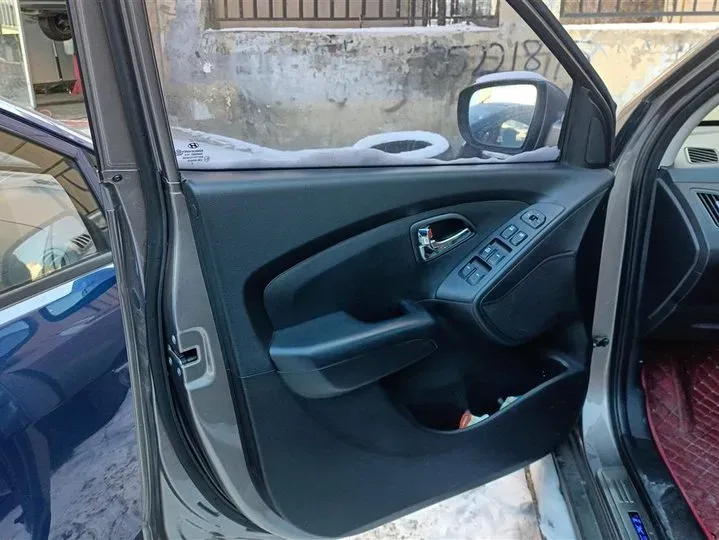 2013 Hyundai ix35 2.0L 165HP L4 6AT,autocango,china used car exporter,china ev exporter,chinese used car exporter,chinese used ev exporter