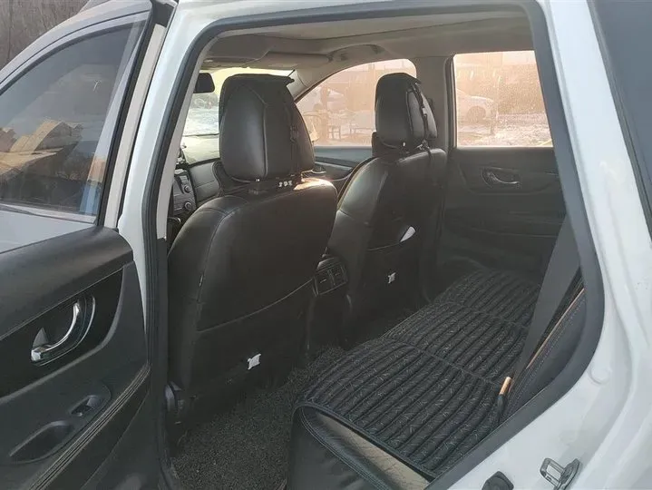 2017 Nissan X-Trail 2.0L 150HP L4 CVT,autocango,china used car exporter,china ev exporter,chinese used car exporter,chinese used ev exporter