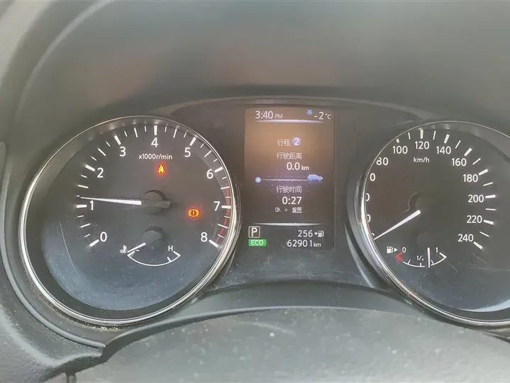 2017 Nissan X-Trail 2.0L 150HP L4 CVT,autocango,china used car exporter,china ev exporter,chinese used car exporter,chinese used ev exporter