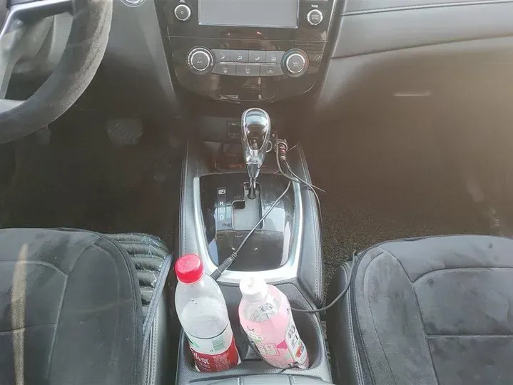 2017 Nissan X-Trail 2.0L 150HP L4 CVT,autocango,china used car exporter,china ev exporter,chinese used car exporter,chinese used ev exporter