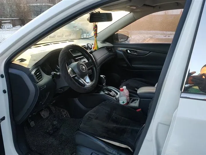 2017 Nissan X-Trail 2.0L 150HP L4 CVT,autocango,china used car exporter,china ev exporter,chinese used car exporter,chinese used ev exporter