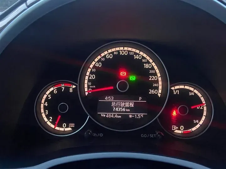 2014 Volkswagen Beetle 1.2T 105HP L4 7DCT,autocango,china used car exporter,china ev exporter,chinese used car exporter,chinese used ev exporter