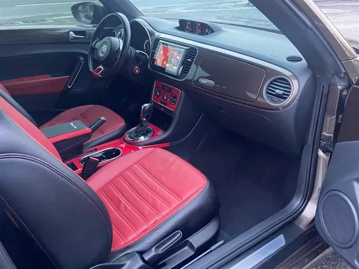 2014 Volkswagen Beetle 1.2T 105HP L4 7DCT,autocango,china used car exporter,china ev exporter,chinese used car exporter,chinese used ev exporter