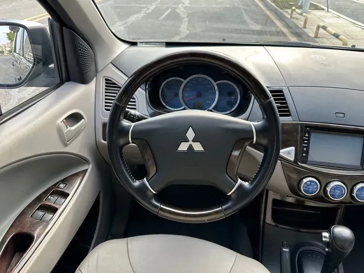 2011 Mitsubishi Zinger 2.0L 170HP L4 4AT,autocango,china used car exporter,china ev exporter,chinese used car exporter,chinese used ev exporter