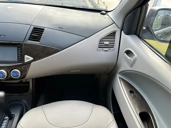 2011 Mitsubishi Zinger 2.0L 170HP L4 4AT,autocango,china used car exporter,china ev exporter,chinese used car exporter,chinese used ev exporter