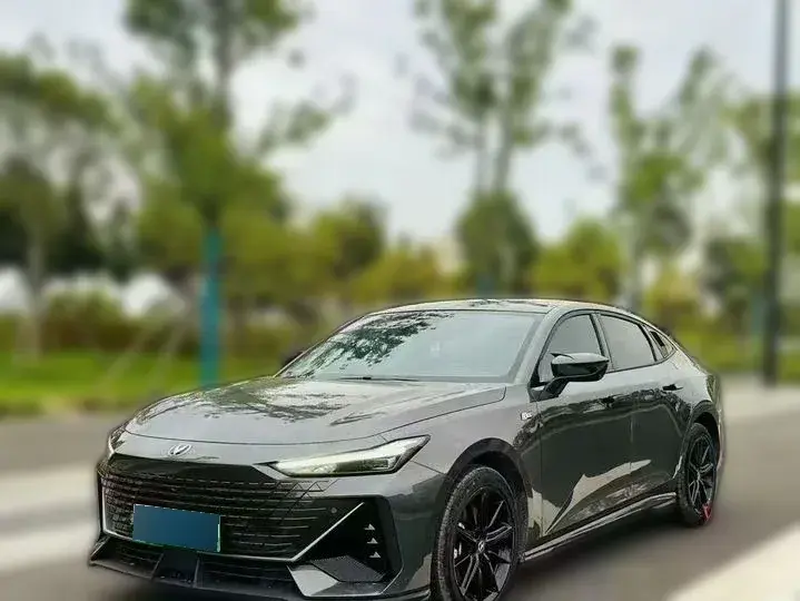 2023 ChangAn UNI-V iDD 1.5T 170HP L4 6TCT PHEV 18.4KWH