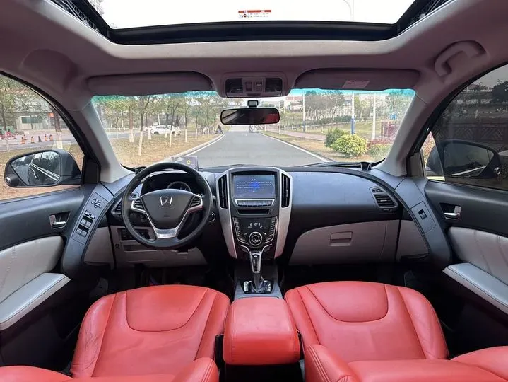 2014 Luxgen 6 SUV 1.8T 158HP L4 5AT,autocango,china used car exporter,china ev exporter,chinese used car exporter,chinese used ev exporter