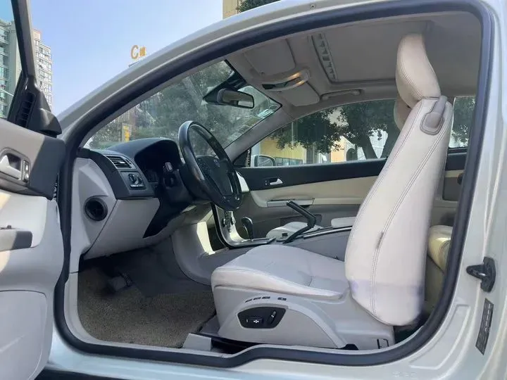 2008 Volvo C30 2.4L 170HP L5 5AT,autocango,china used car exporter,china ev exporter,chinese used car exporter,chinese used ev exporter