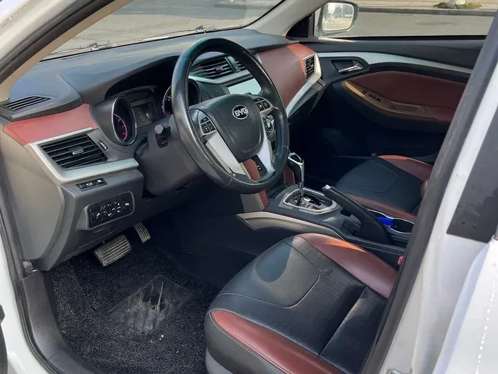 2014 BYD G5 1.5T 154HP L4 6DCT,autocango,china used car exporter,china ev exporter,chinese used car exporter,chinese used ev exporter