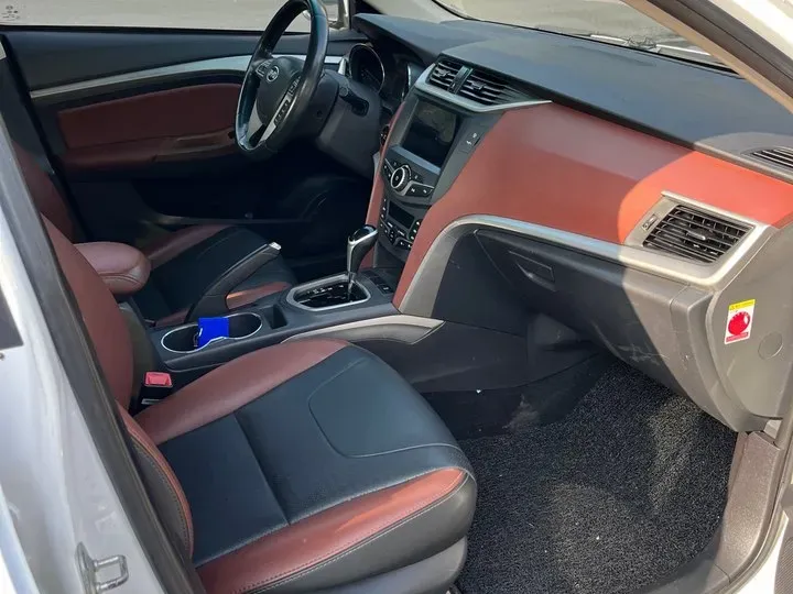 2014 BYD G5 1.5T 154HP L4 6DCT,autocango,china used car exporter,china ev exporter,chinese used car exporter,chinese used ev exporter