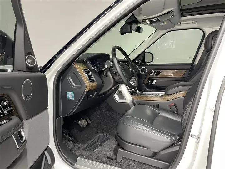 2020 Mansory Range Rover 3.0T 400HP L6 8AT,autocango,china used car exporter,china ev exporter,chinese used car exporter,chinese used ev exporter