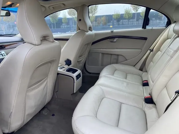 2010 Volvo S80L 2.5T 200HP L5 6AT,autocango,china used car exporter,china ev exporter,chinese used car exporter,chinese used ev exporter